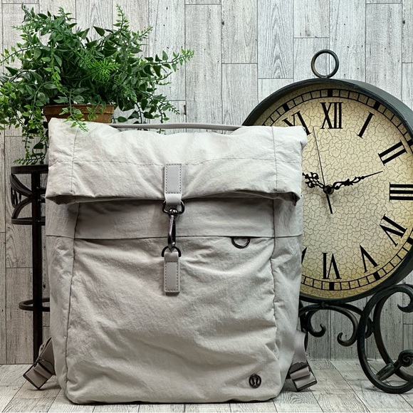 Lululemon cross paths rucksack shop